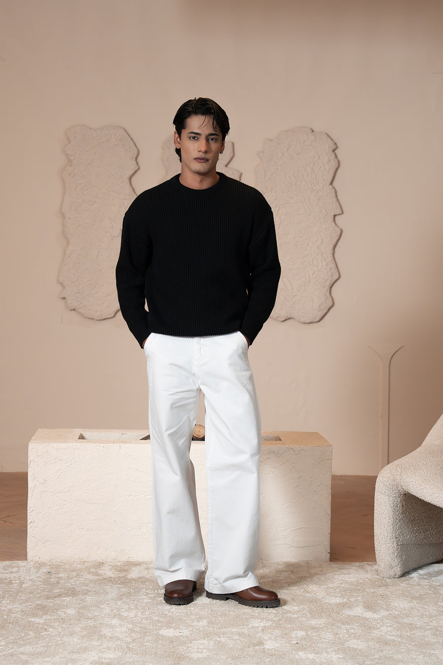 Relaxed fit Knitted Sweater - Black