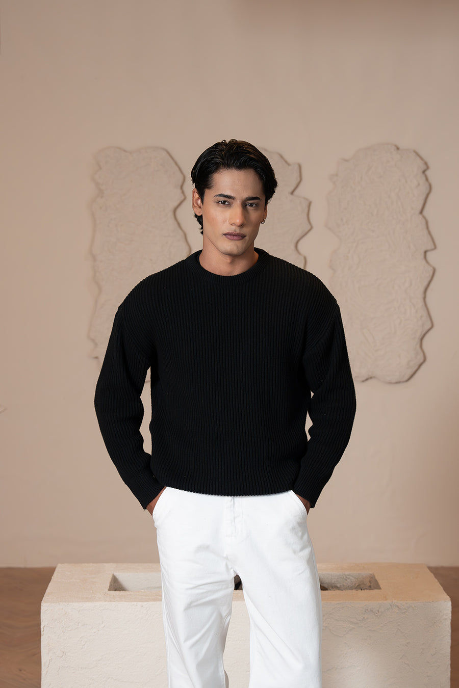 Relaxed fit Knitted Sweater - Black