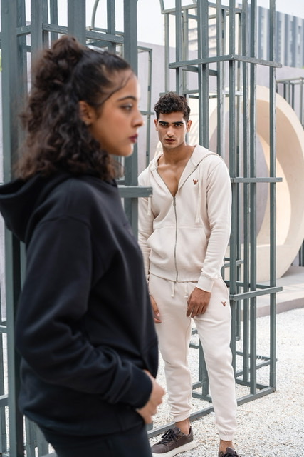Beige Zipper Hoodie - Image 4